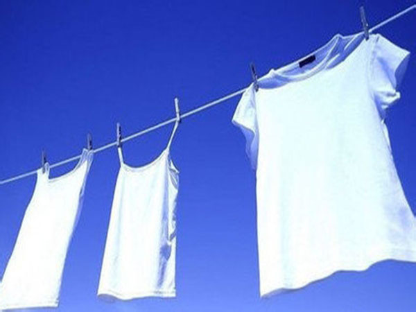 白色衣服里添加熒光增白劑對(duì)人體有危害嗎？